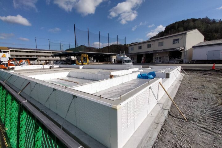 タイト・モールド基礎　工事中です